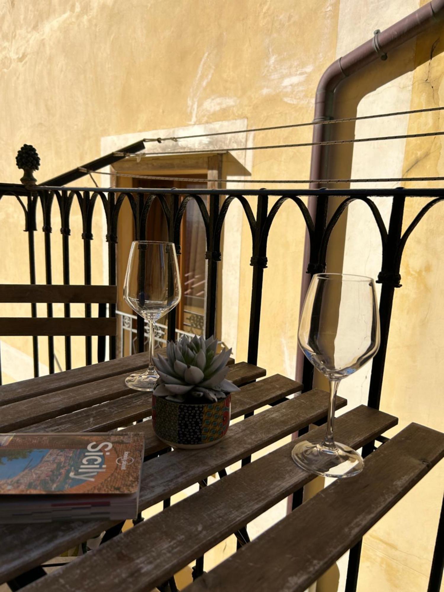 Sicilian Dream Apartments チェファル エクステリア 写真