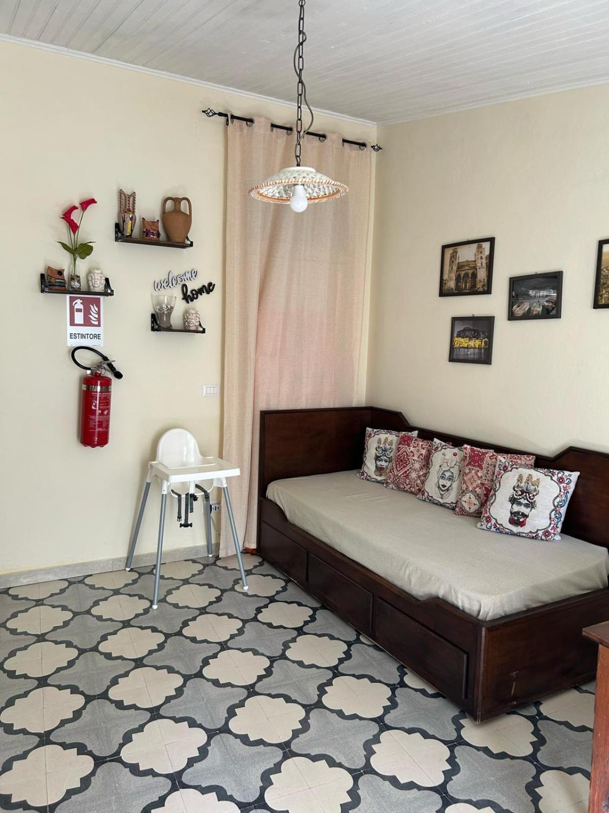 Sicilian Dream Apartments チェファル エクステリア 写真